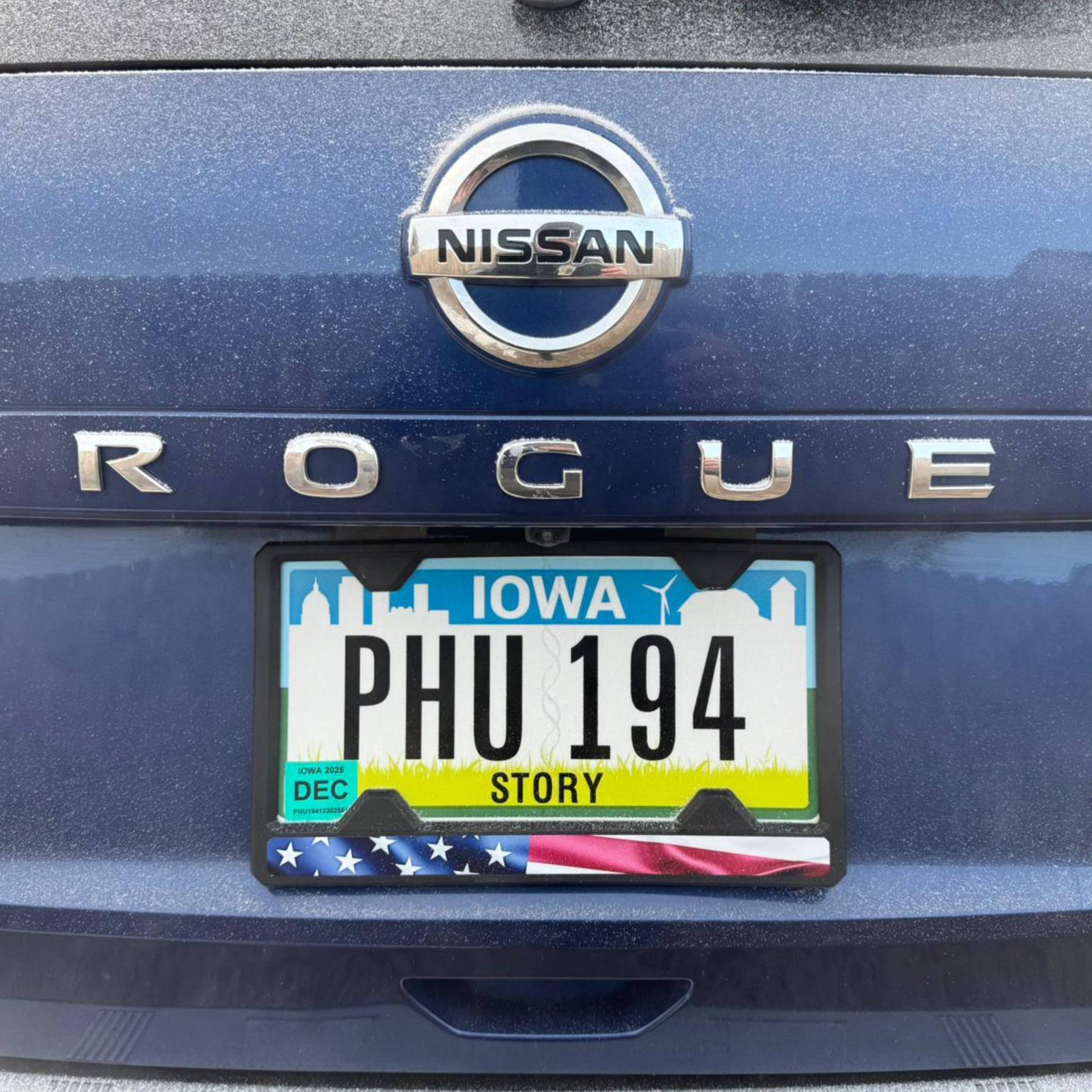 Customizable license plate frames